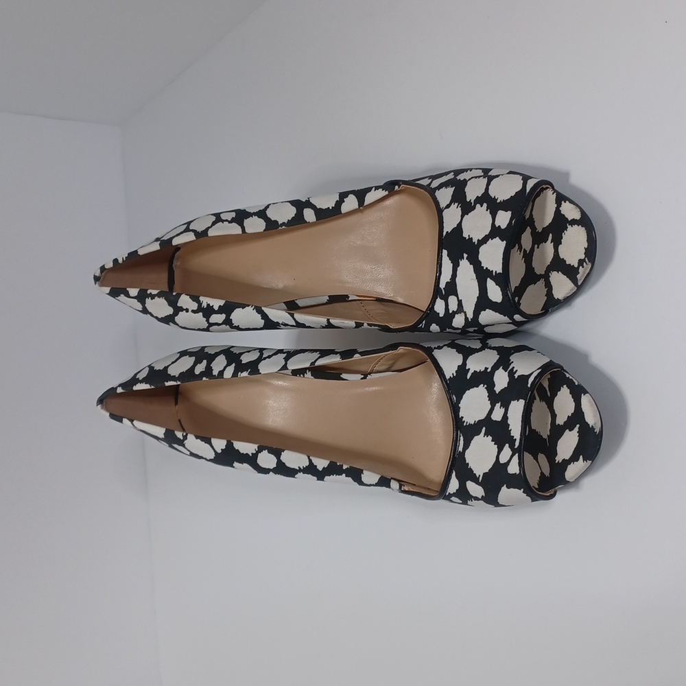 Ladies retro 4" yellow heels size 9 blk, wht, fabric upper like new